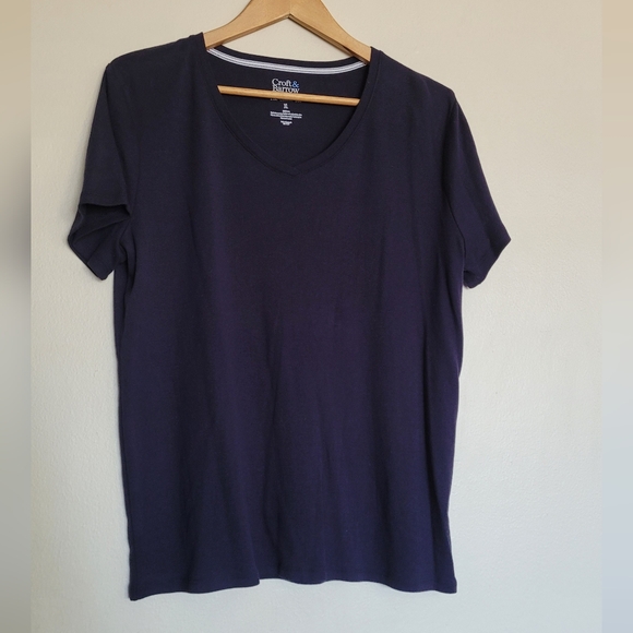 croft & barrow Tops - Croft & Barrow The Classic Tee Vneck, Women's XL, Navy Blue